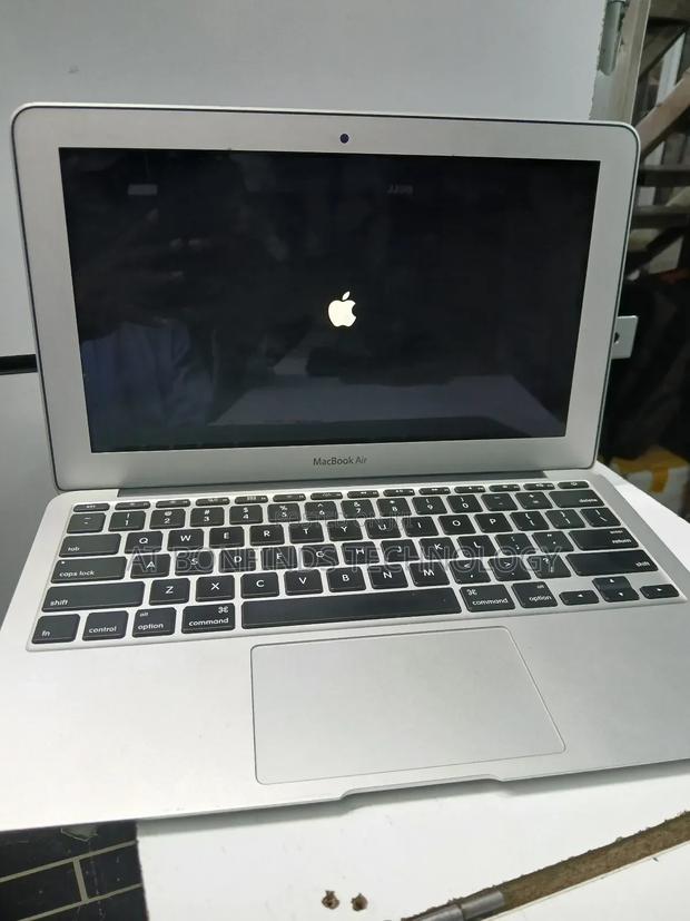 Laptop Apple MacBook Air 4GB Intel Core I5 SSD 128GB