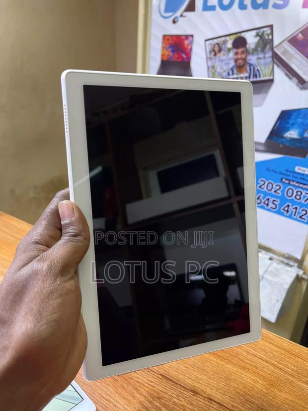 Lenovo Tab E10 32 GB White - thumbnail 3
