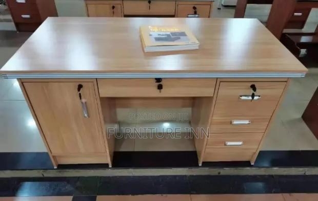 1.4M Office Table
