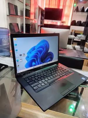 Laptop Dell Latitude 9440 8GB Intel Core I5 SSD 256GB