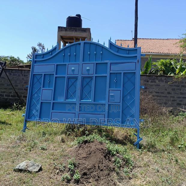 Blue Readymade Gate - main view
