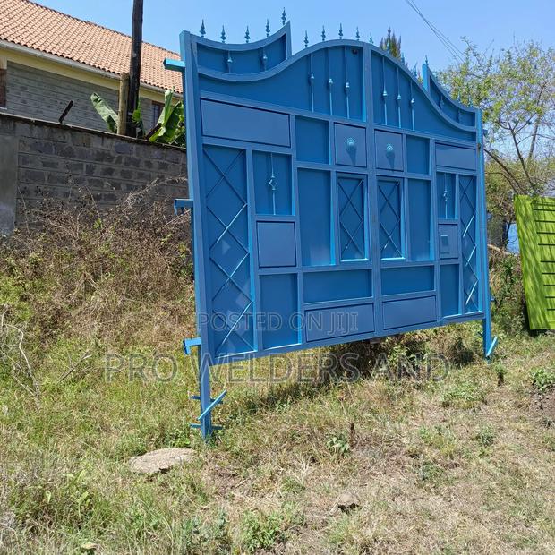 Blue Readymade Gate - thumbnail 4