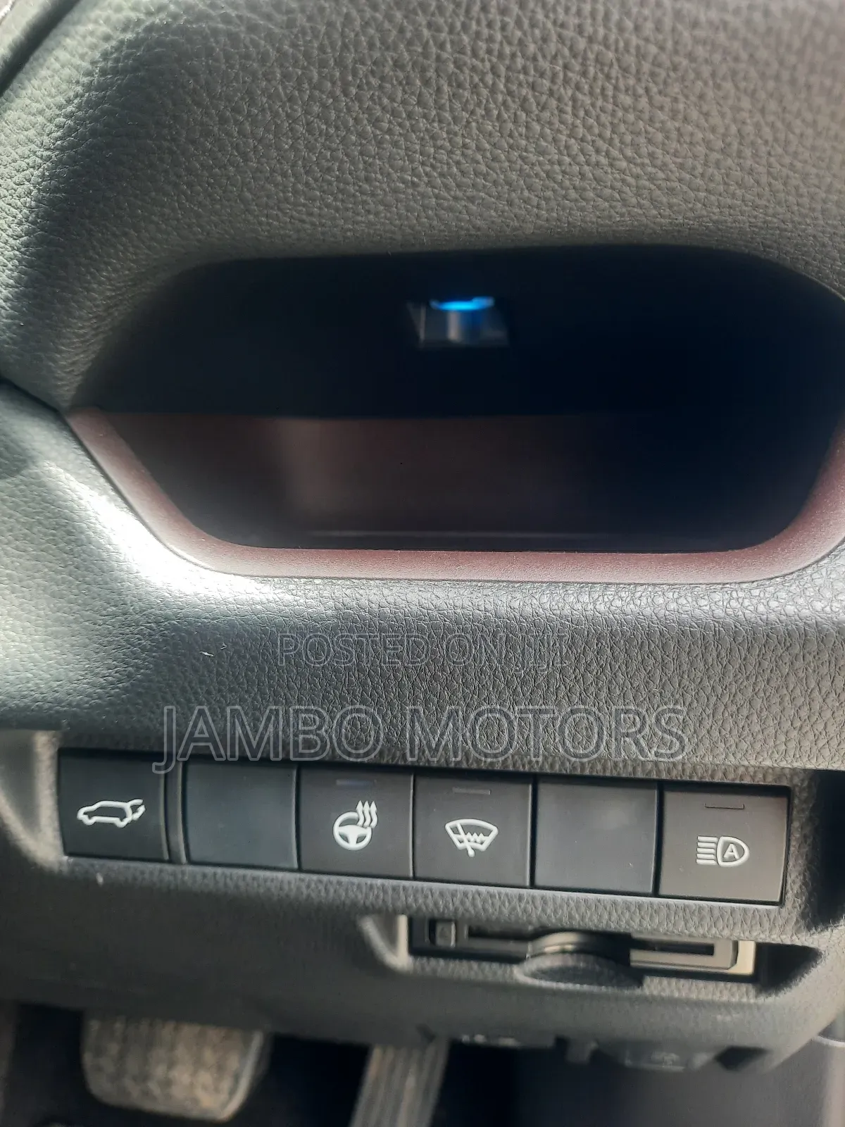 Toyota RAV4 LE AWD 2019 Silver
