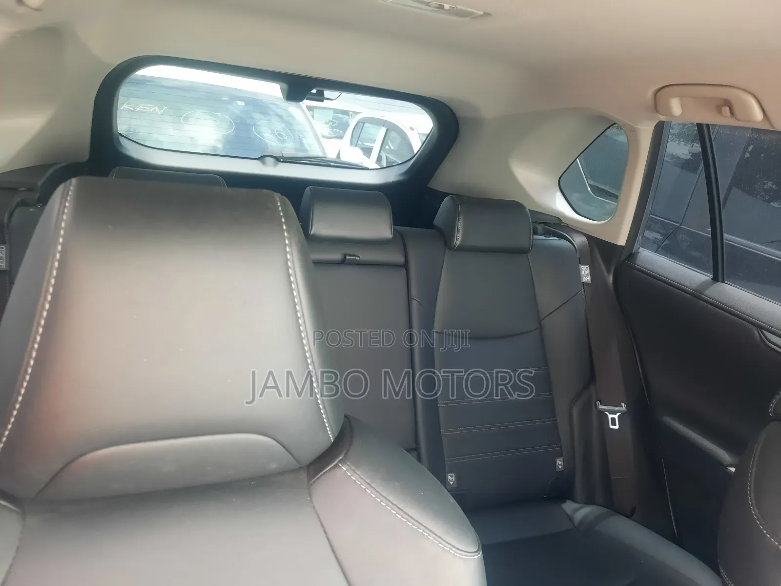 Toyota RAV4 LE AWD 2019 Silver