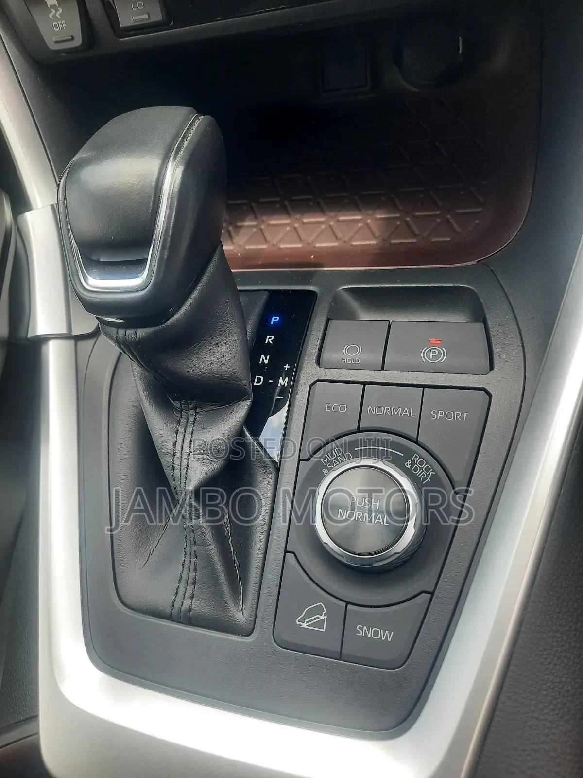 Toyota RAV4 LE AWD 2019 Silver