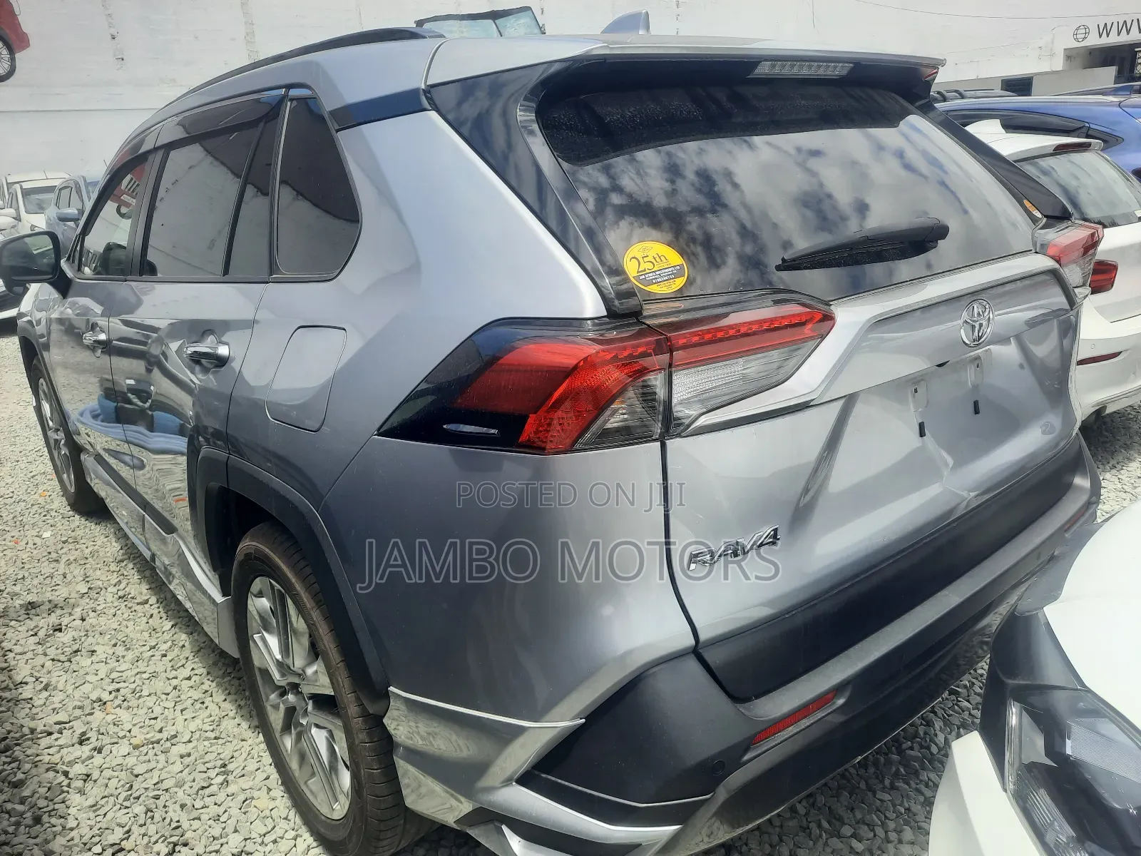 Toyota RAV4 LE AWD 2019 Silver