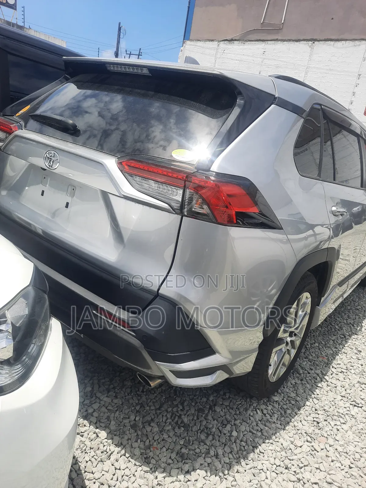 Toyota RAV4 LE AWD 2019 Silver
