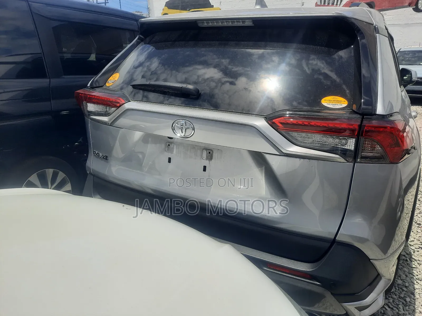Toyota RAV4 LE AWD 2019 Silver