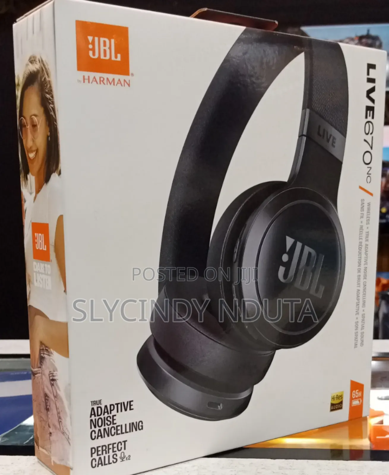 JBL Live 670NC Headphones