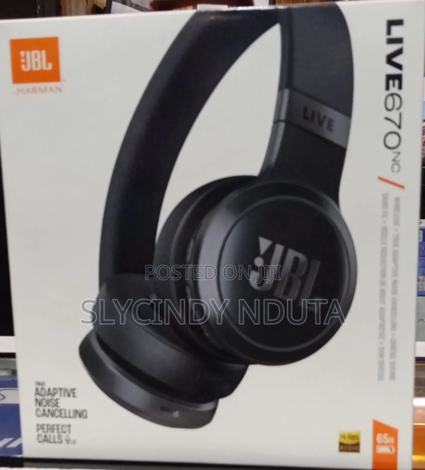 JBL Live 670NC Headphones