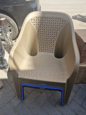 Adix Easy Chair With Arms