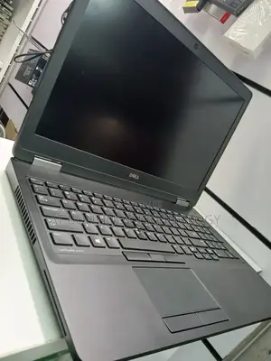 Laptop Dell Latitude 15 E5570 8GB Intel Core I5 SSD 256GB