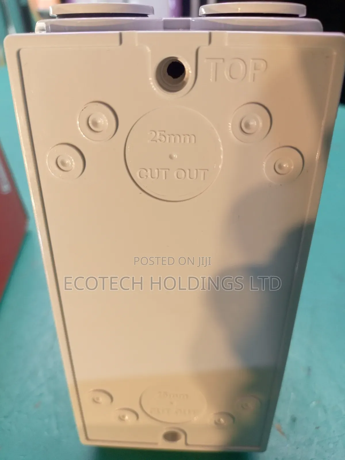 35amps Isolator Switch.