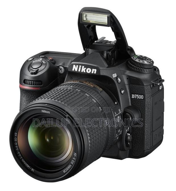 Nikon D7500