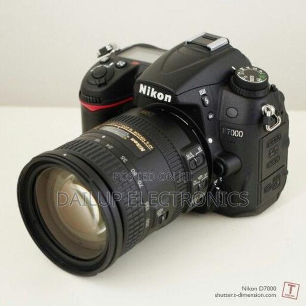 Nikon D7000 - main view