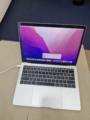 Laptop Apple MacBook Pro 2017 8GB Intel Core I5 SSD 256GB