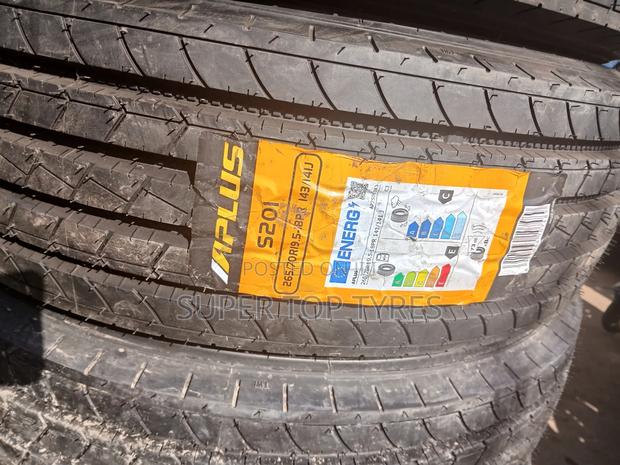 Lanvigator 265/70r19.5