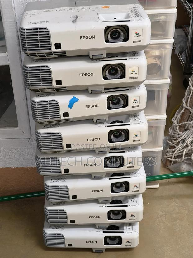 Epson Powerlite 915w