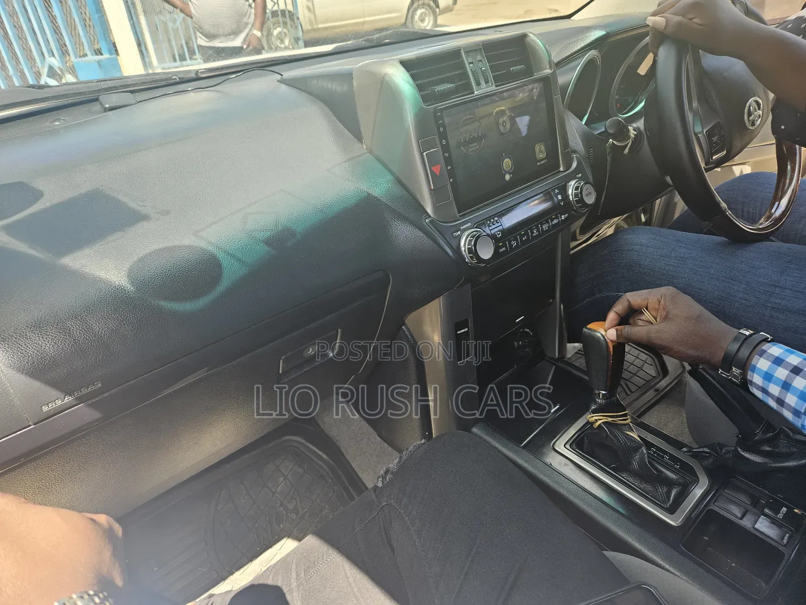 Toyota Land Cruiser Prado 2011 White