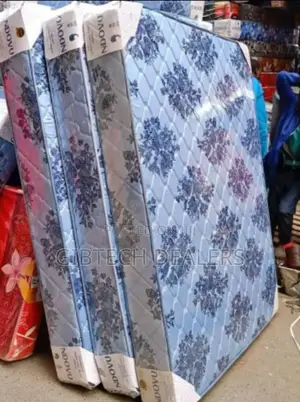 4 by 6 Medium Density Mattress 8" Quilted