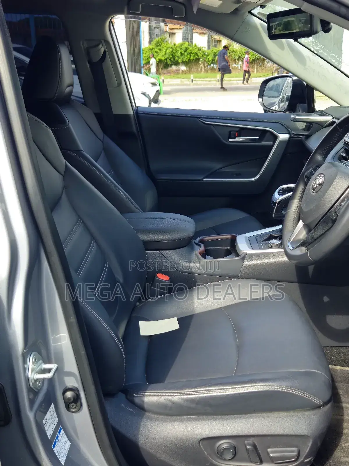 Toyota RAV4 Limited AWD 2019 Silver