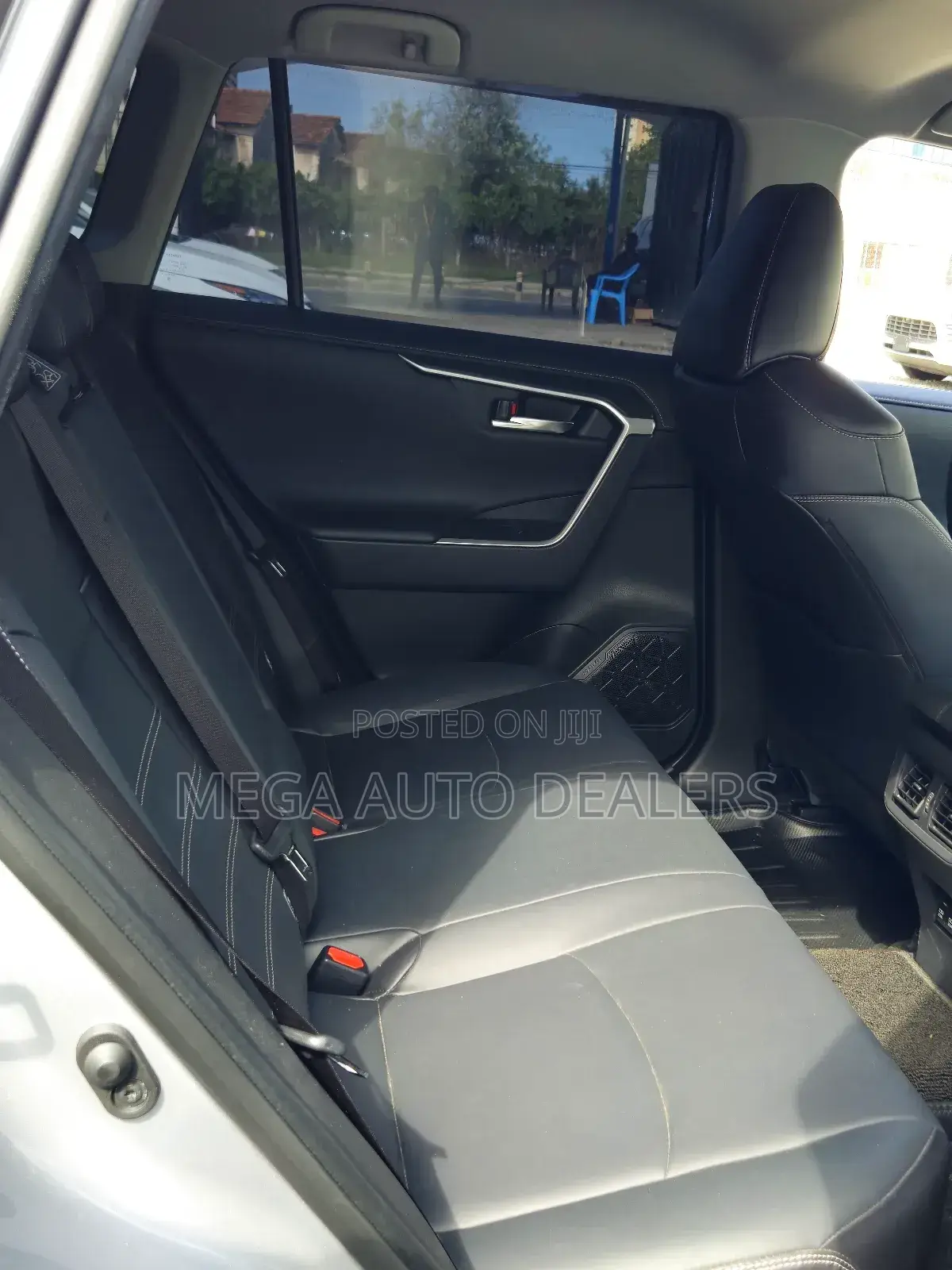 Toyota RAV4 Limited AWD 2019 Silver