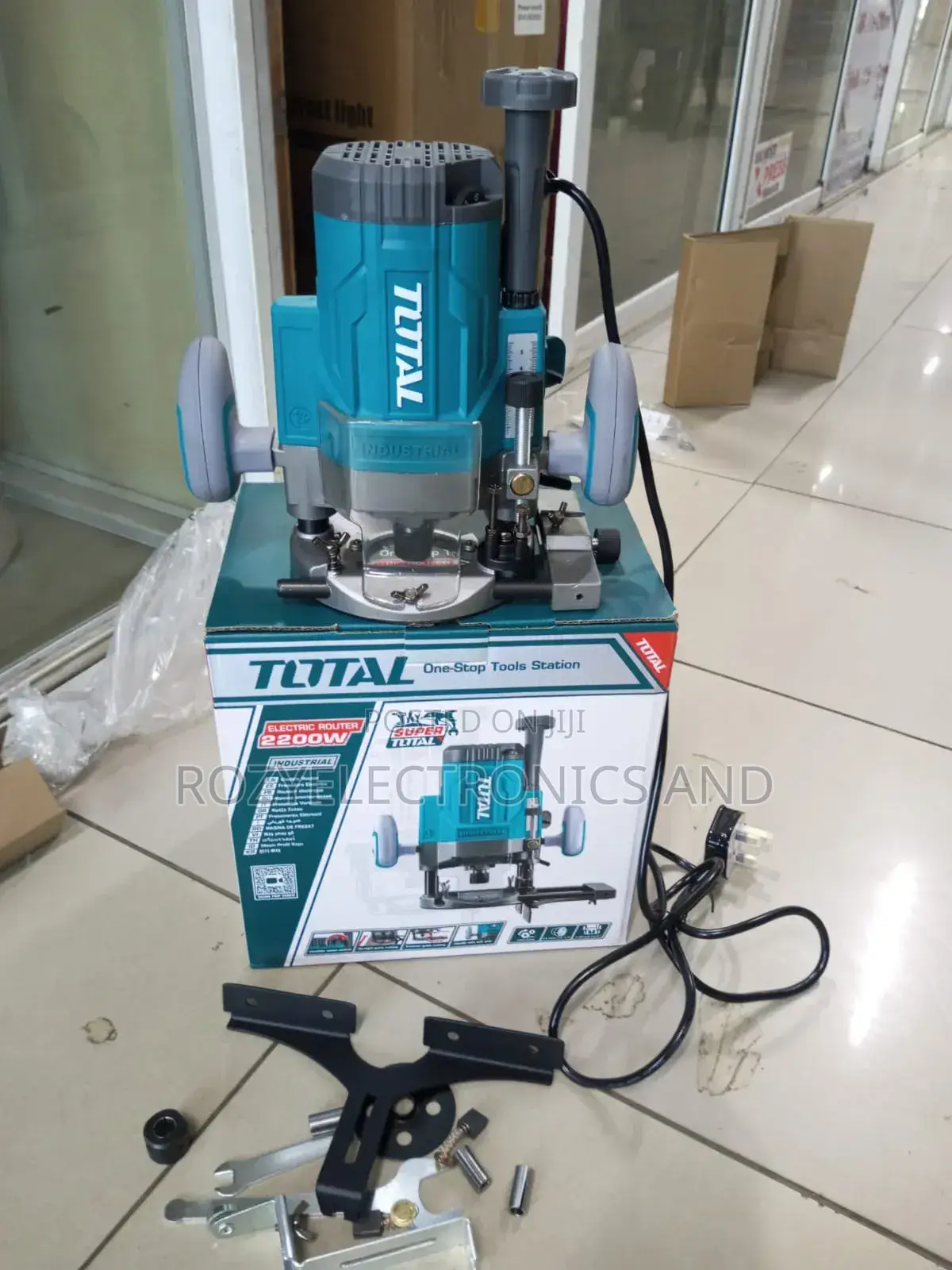 Total Wood Router 2200 Watts