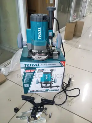 Total Wood Router 2200 Watts
