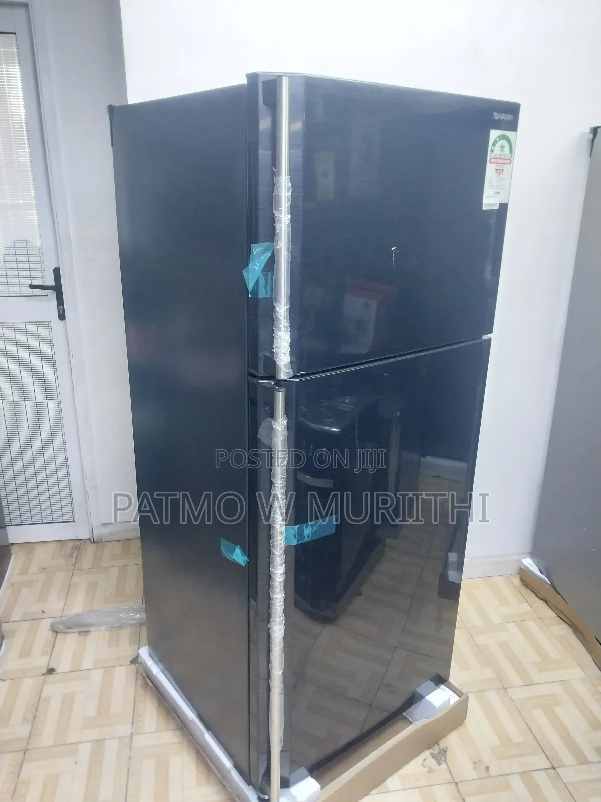 Sharp 450L Refrigerator No-Frost, Black