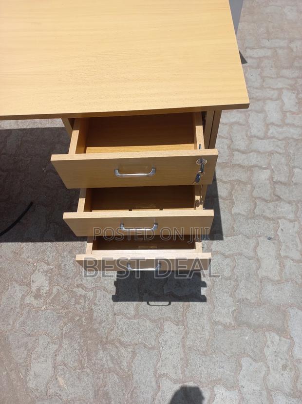 Executive Desk - thumbnail 2