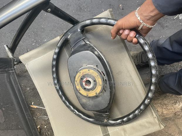 Steering Wheel for 91,100 - thumbnail 2