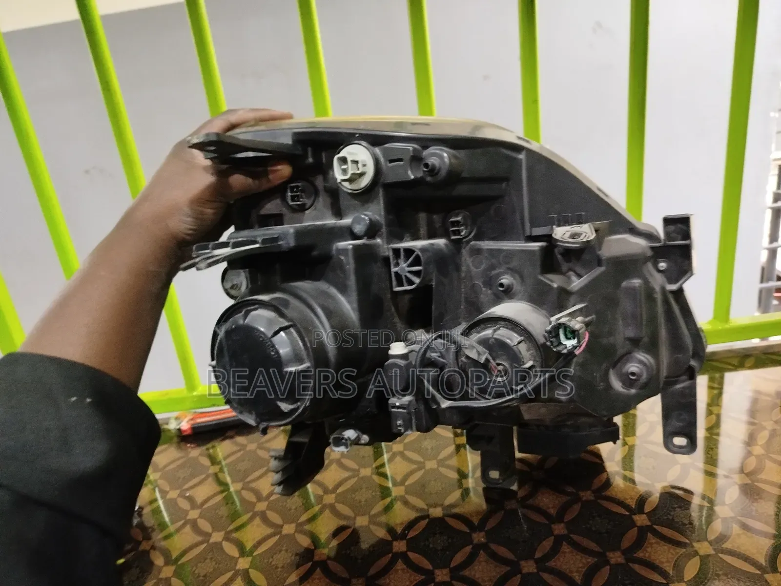 Nissan Xtrail T31 Zenon Headlight
