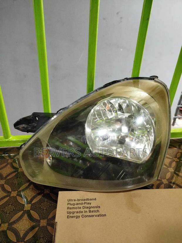 Daihatsu Mira Es Headlight