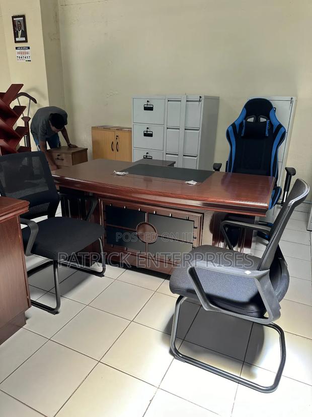 Executive Mahogany Impotent Office/Home Desk 1.6mtr