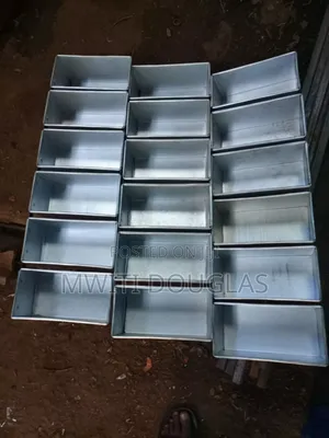 Excellent Baking Tins