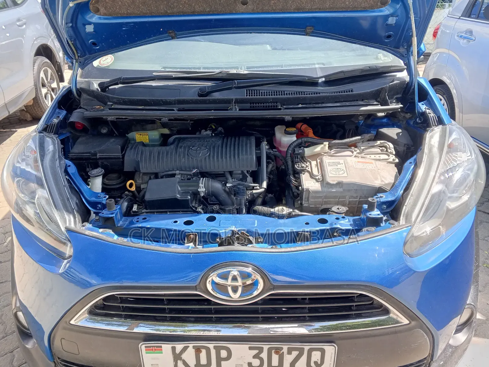 Toyota Sienta 2017 Blue