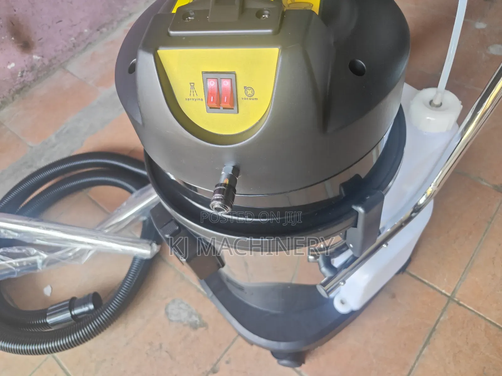 Aico Japan 20l Wet and Dry Carpet Cleaner.