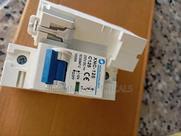 DC Circuit Breaker Single 1000V 125A