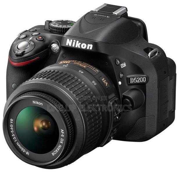 Nikon D5200 - thumbnail 2