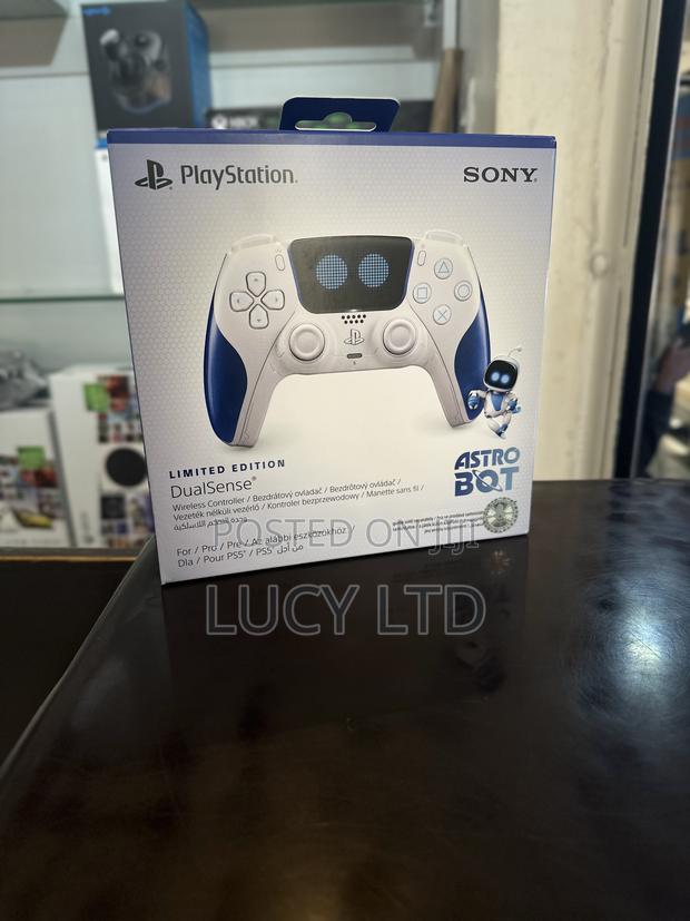 Astro Bot Limited Edition - main view