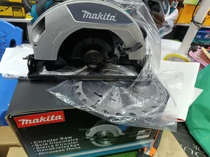 Makita Circular Saw With Blade