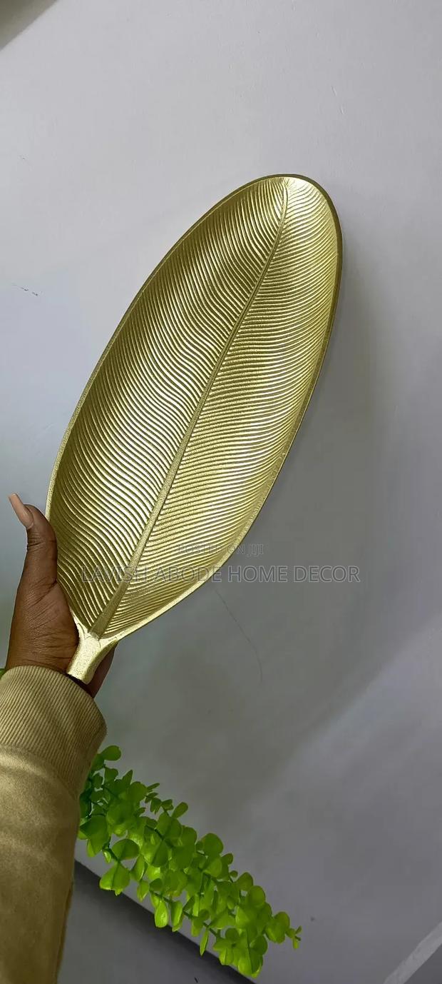 Decorating Leaf Tray for Keys and Candy