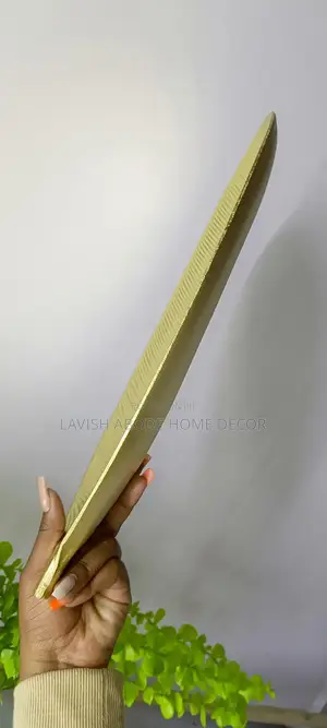Decorating Leaf Tray for Keys and Candy