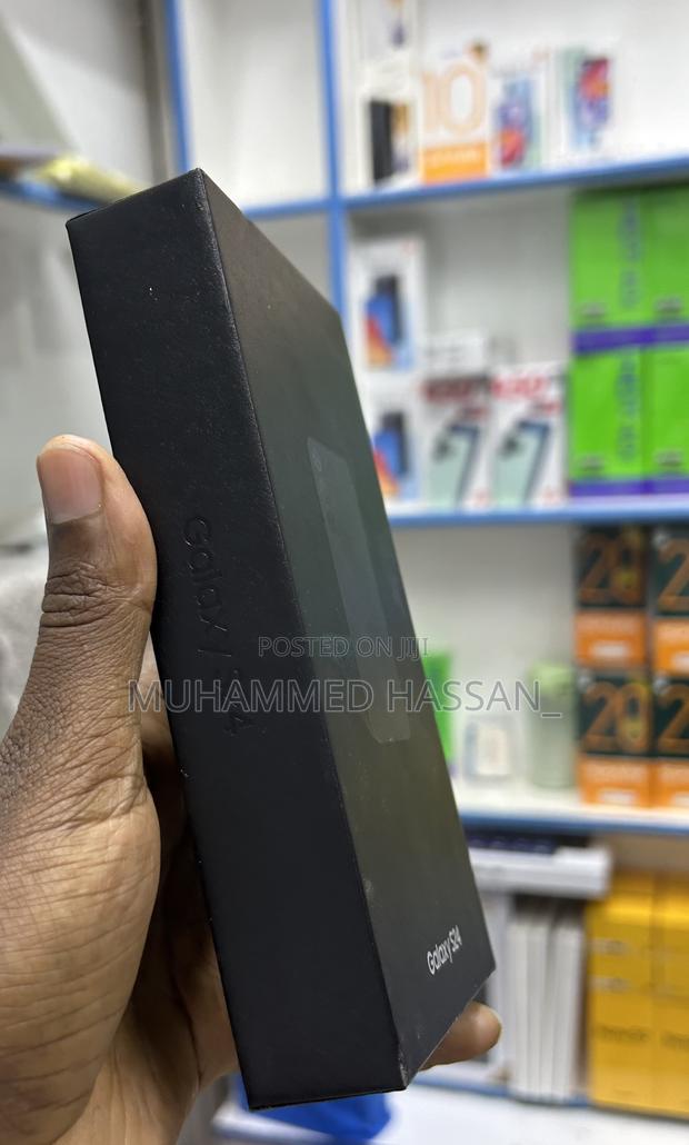 New Samsung Galaxy S24 256 GB Black - thumbnail 3