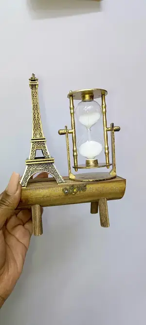Effiel Tower With Hour Glass Decor - Gift Idea