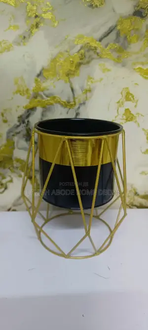 Blac Nordic Vase