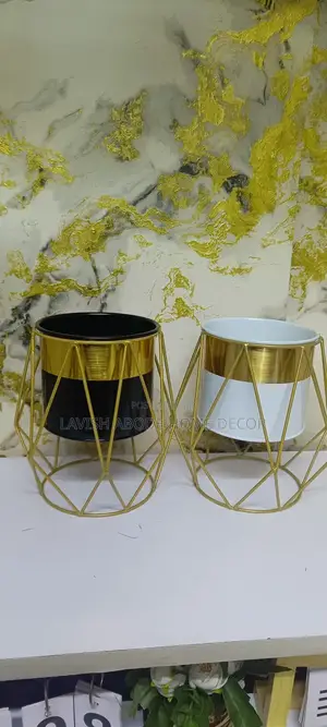 Blac Nordic Vase