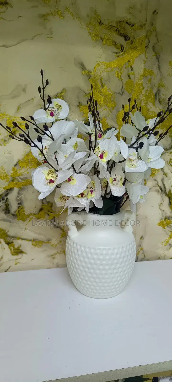 Whte Flowers With Vase