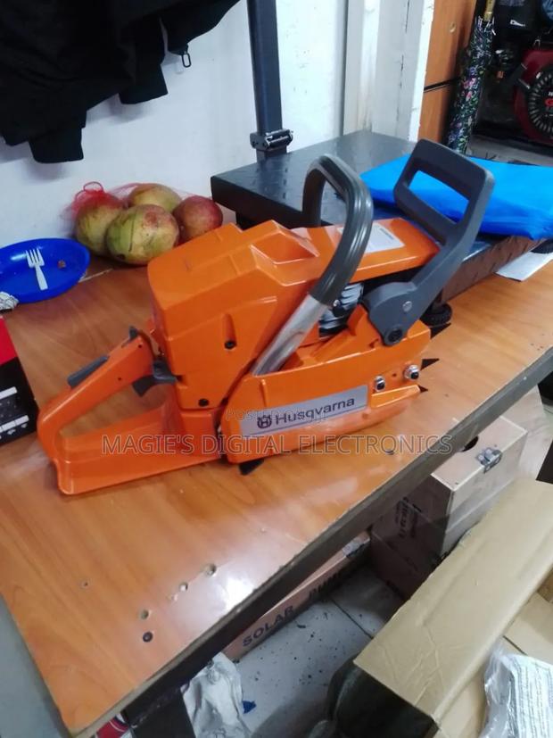 Powerful 272xp Husqvarna Powersaw - main view