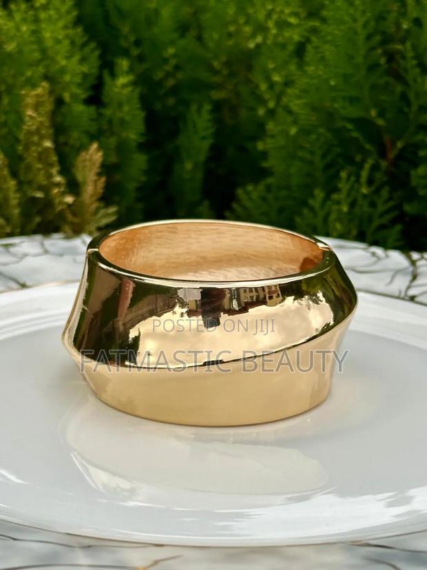 Stylish Bangle - main view